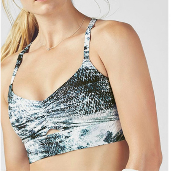 Fabletics Kenzie Sports Bra Womens Medium Snake Print Peek-A-Boo Performance NWT - Picture 1 of 10
